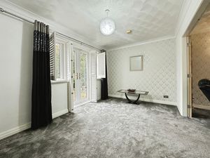 Dining Room- click for photo gallery